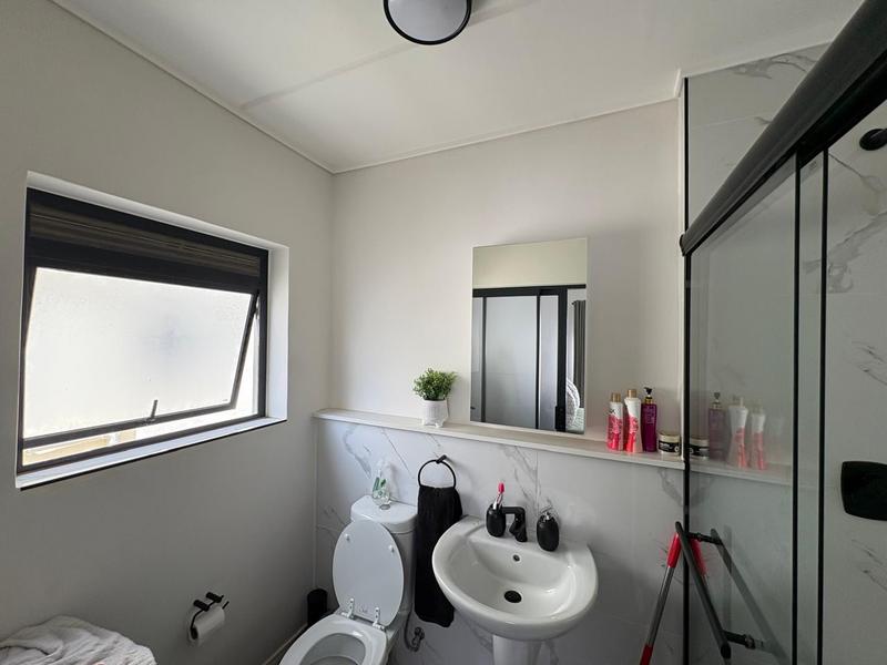 To Let 1 Bedroom Property for Rent in Richwood Western Cape